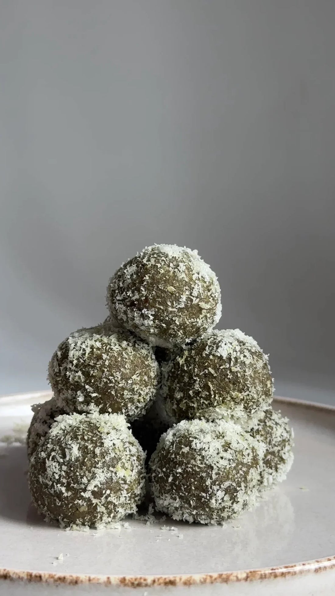 Seed Cycling Ladoos To Make Hormone Health Easy